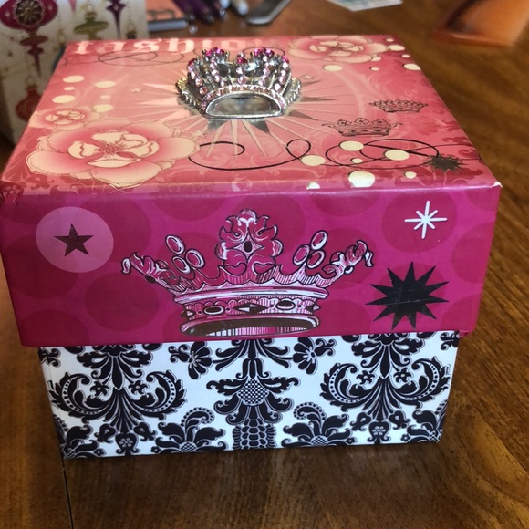 Cross Crown Rhinestone Candle Gift Box - Picture 5 of 7
